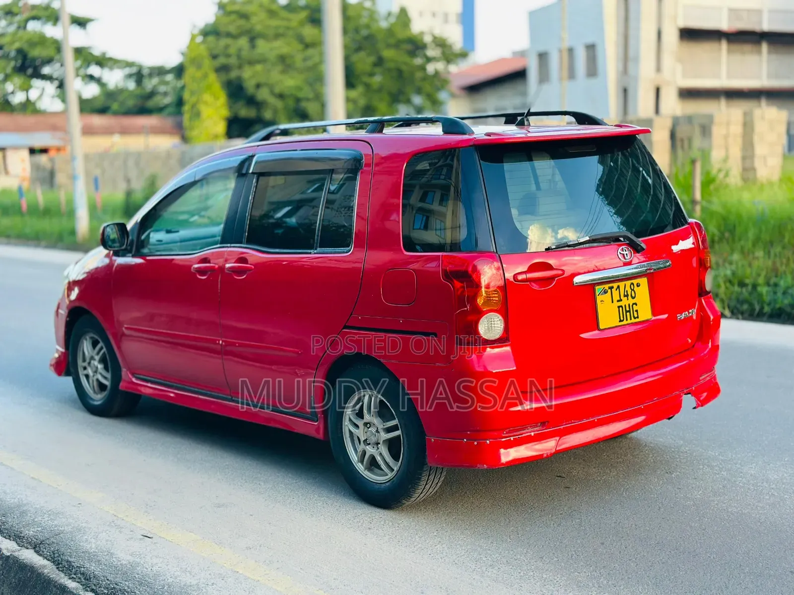 Toyota Raum 2005 Red