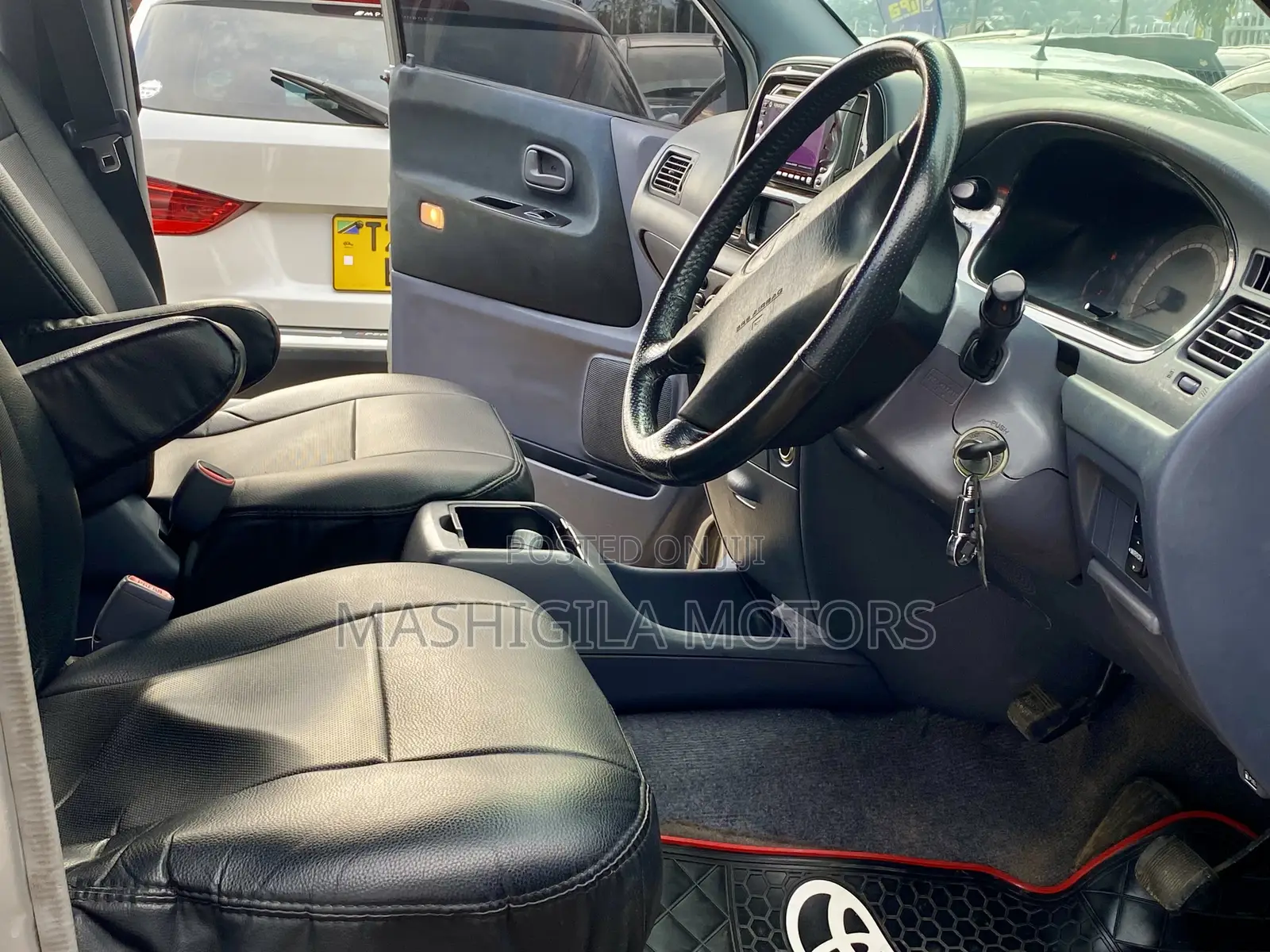Toyota Noah 2001 Silver
