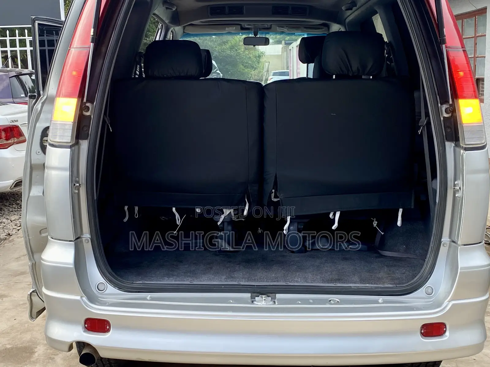 Toyota Noah 2001 Silver