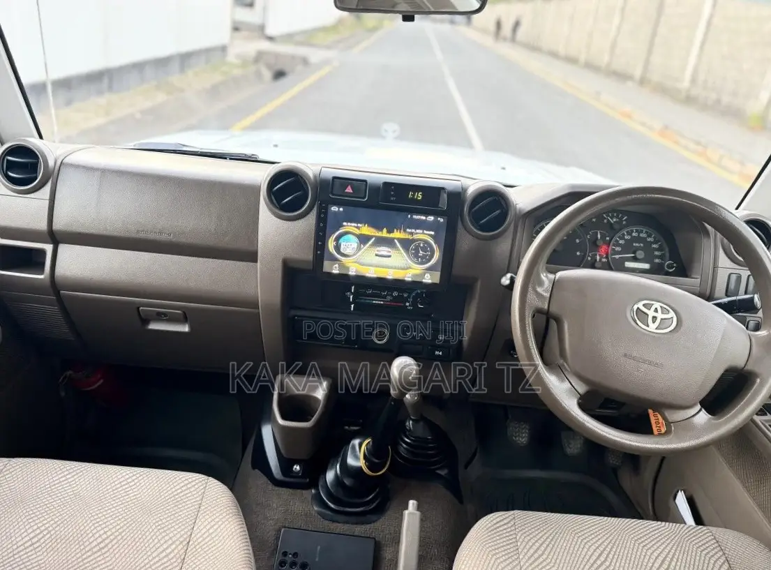 Toyota Land Cruiser 2013 White