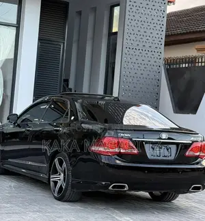 Toyota Crown 2009 Black