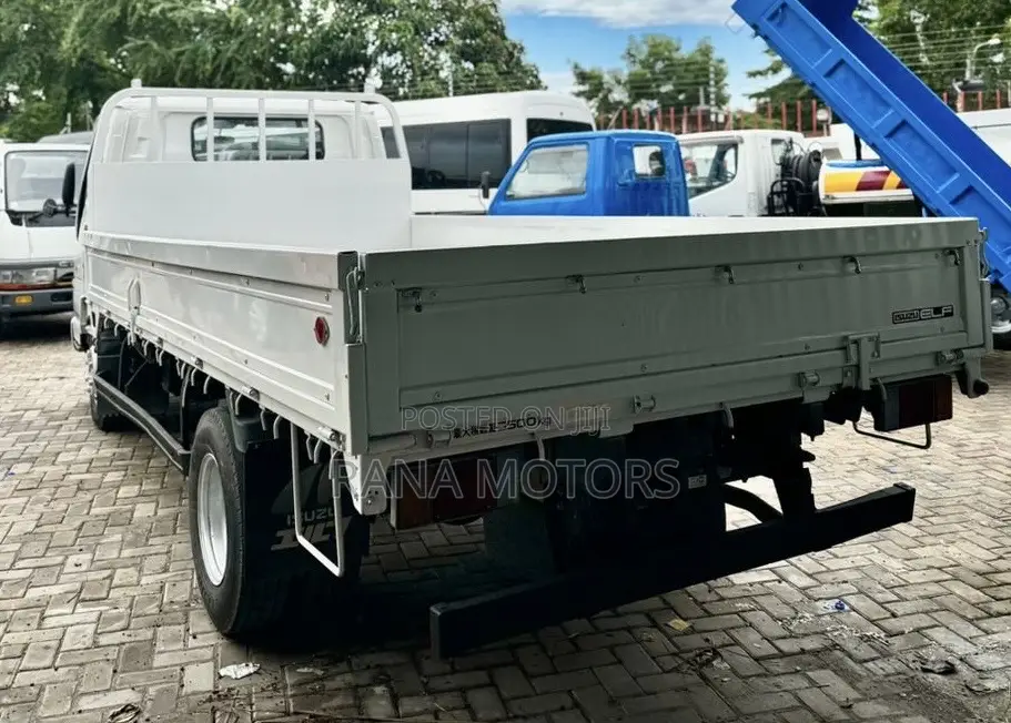 Isuzu Elf Truck