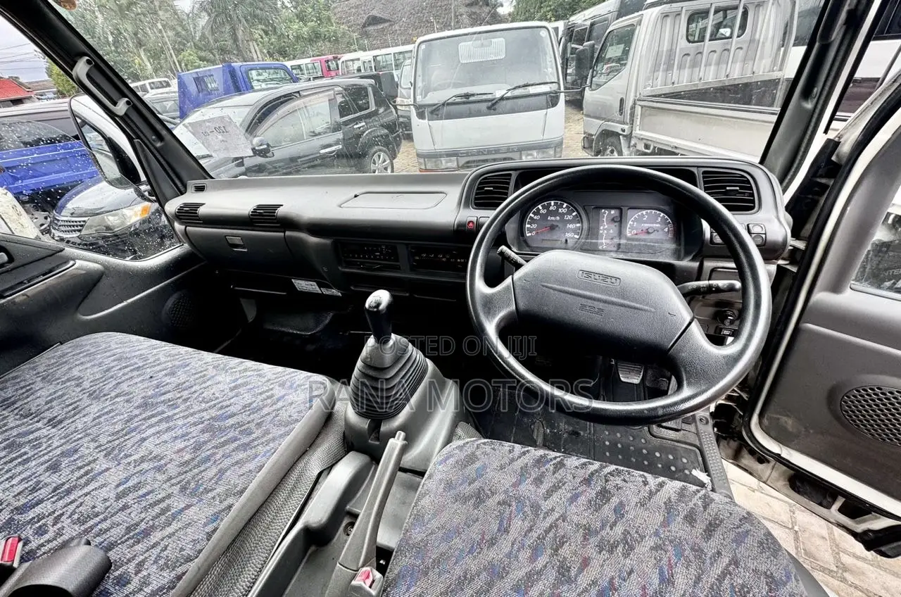 Isuzu Elf Truck
