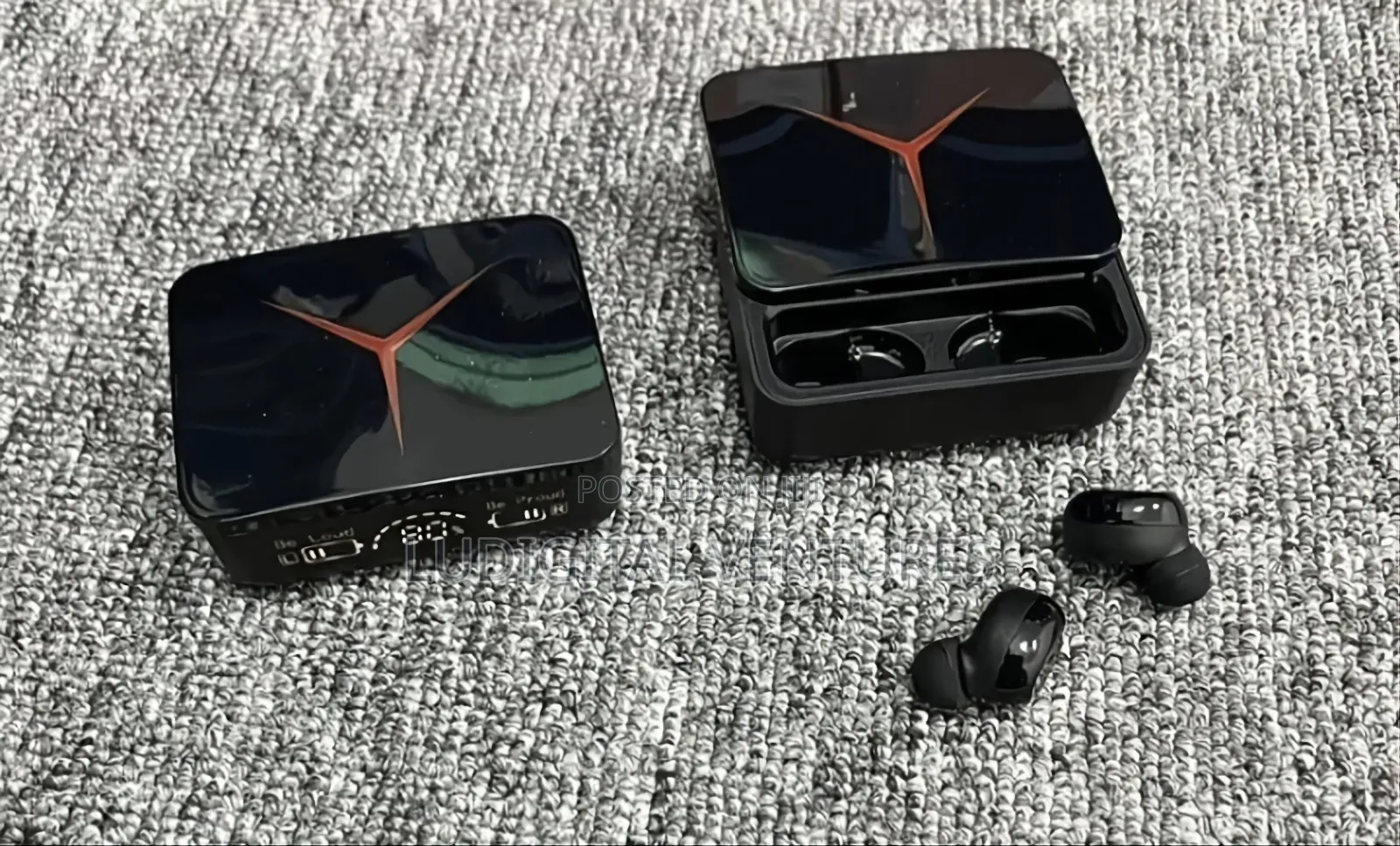 Mercedes Ear Buds ,5.3 Tech Edition.