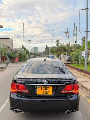 Toyota Crown 2009 Black