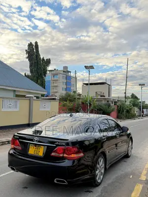 Toyota Crown 2009 Black
