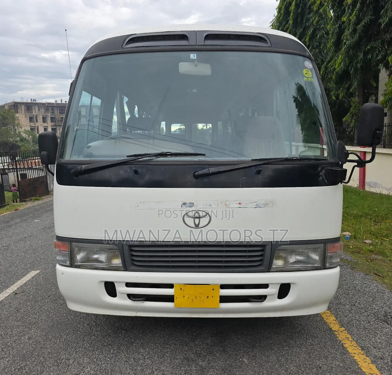 Toyota Coaster 2000 White