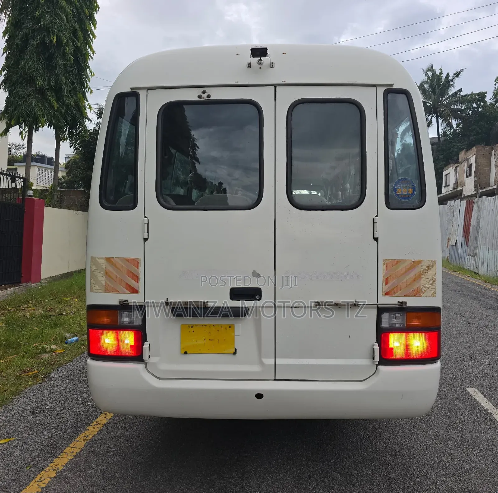 Toyota Coaster 2000 White