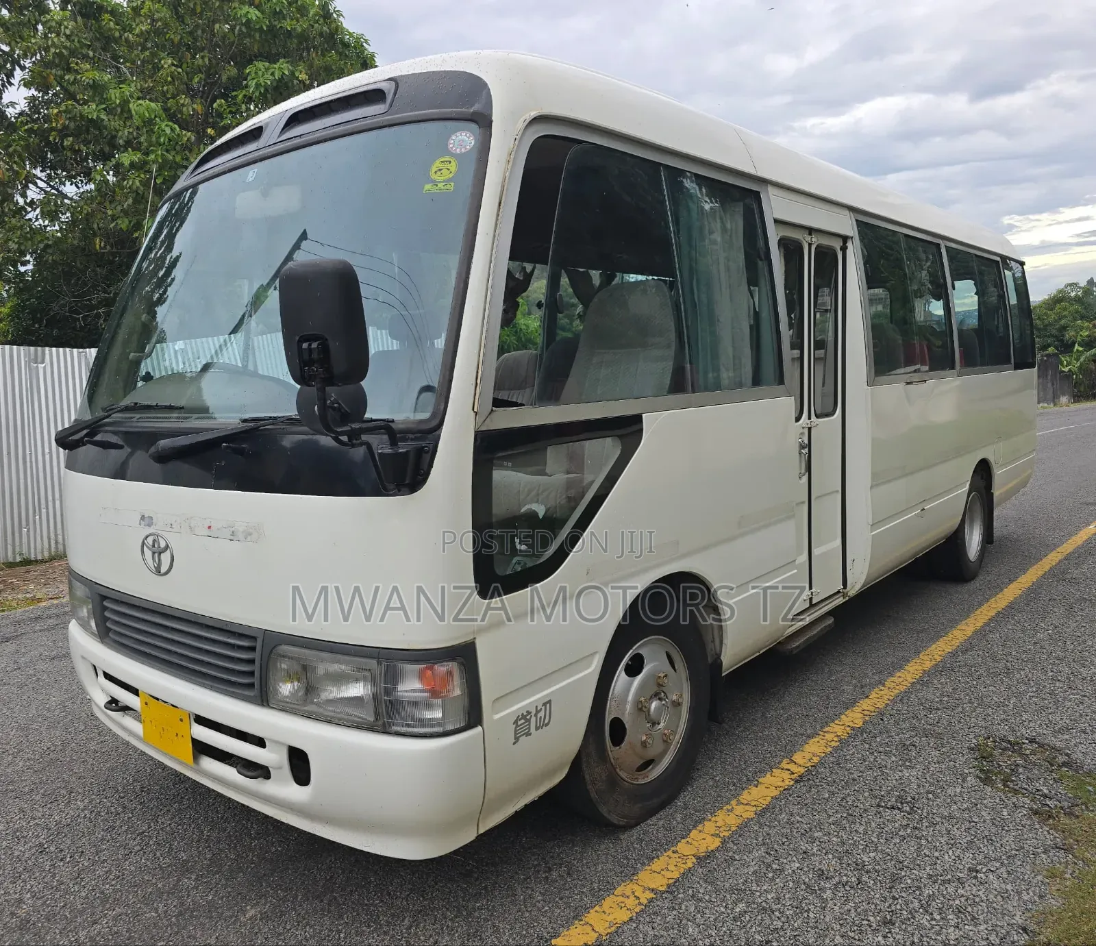 Toyota Coaster 2000 White