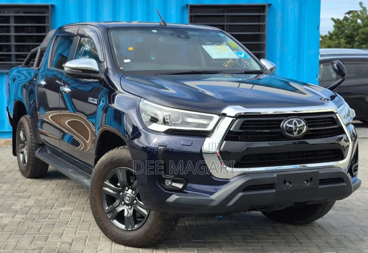 Toyota Hilux 2022 Blue