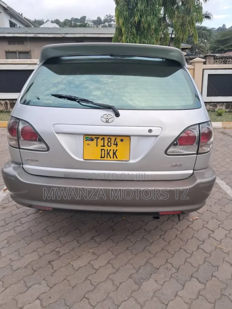 Toyota Harrier 1999 Silver