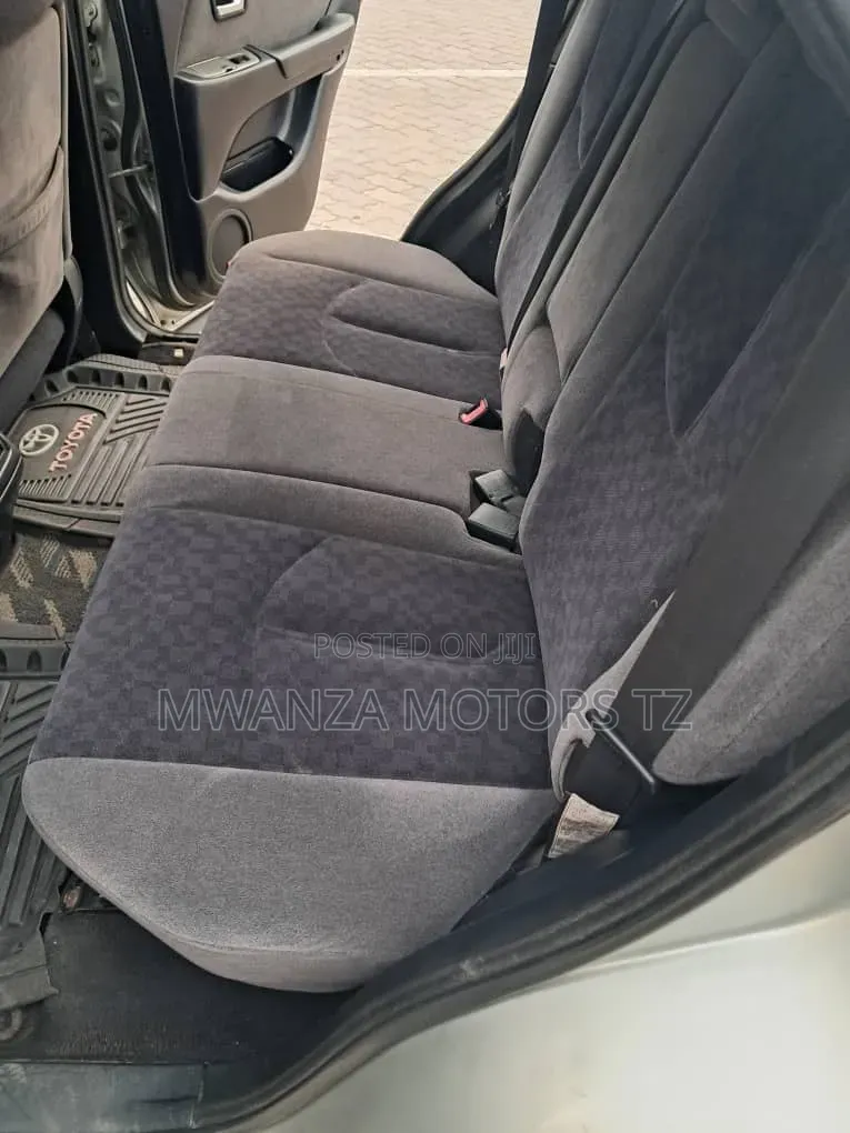 Toyota Harrier 1999 Silver