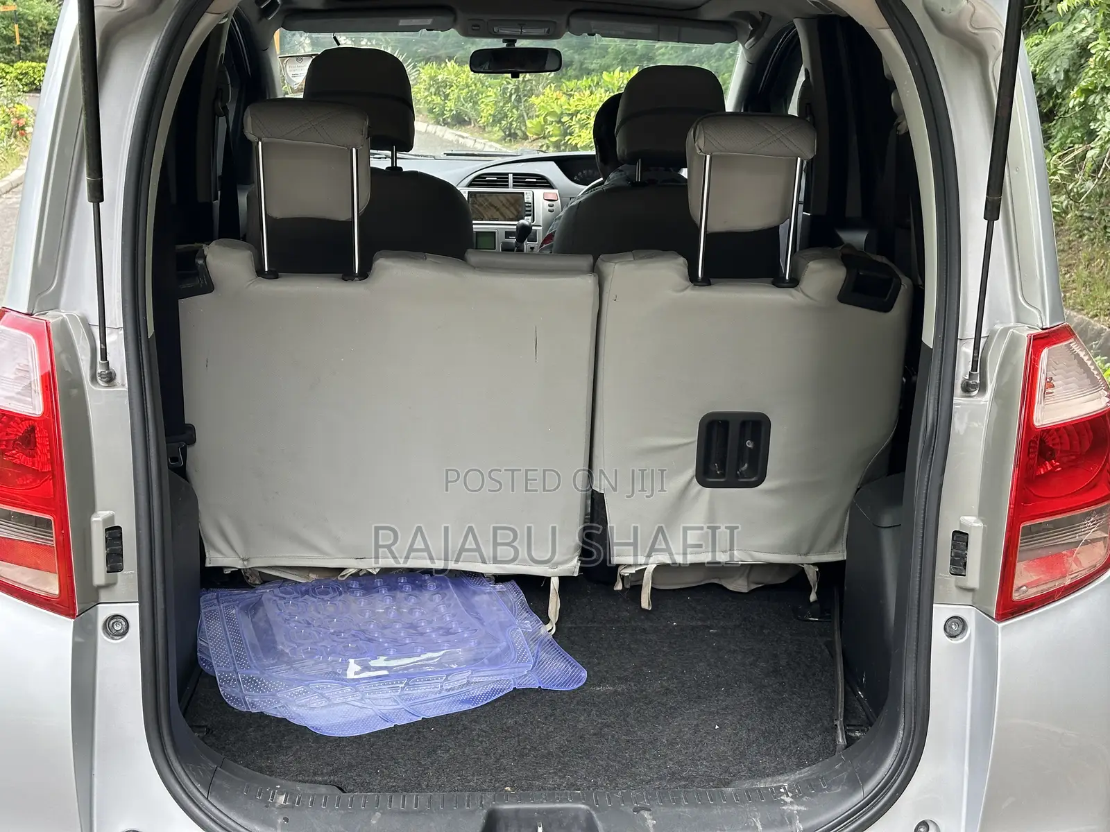 Toyota Ractis 1.5 FWD 2007 Silver