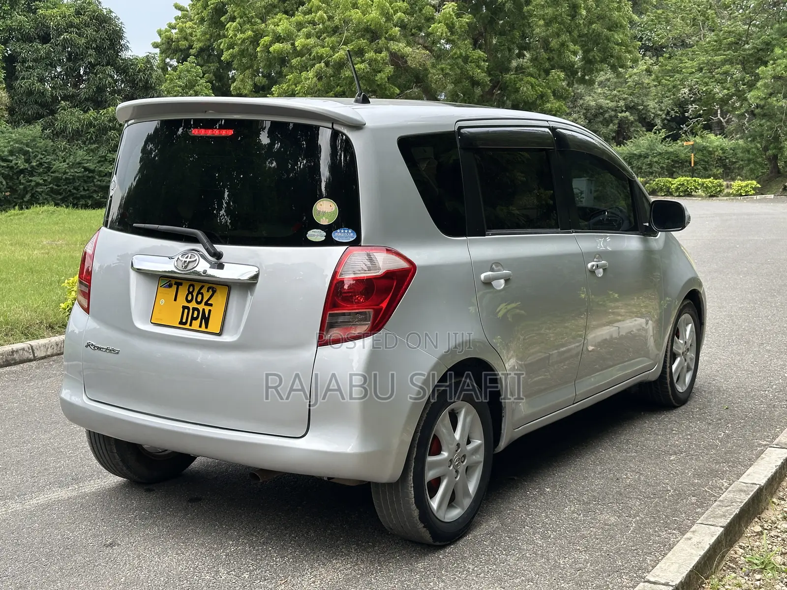 Toyota Ractis 1.5 FWD 2007 Silver