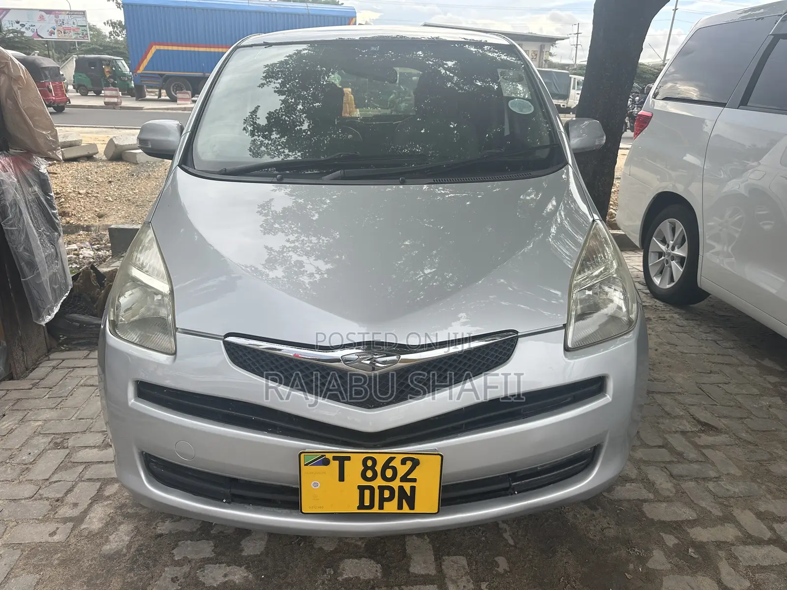 Toyota Ractis 1.5 FWD 2007 Silver