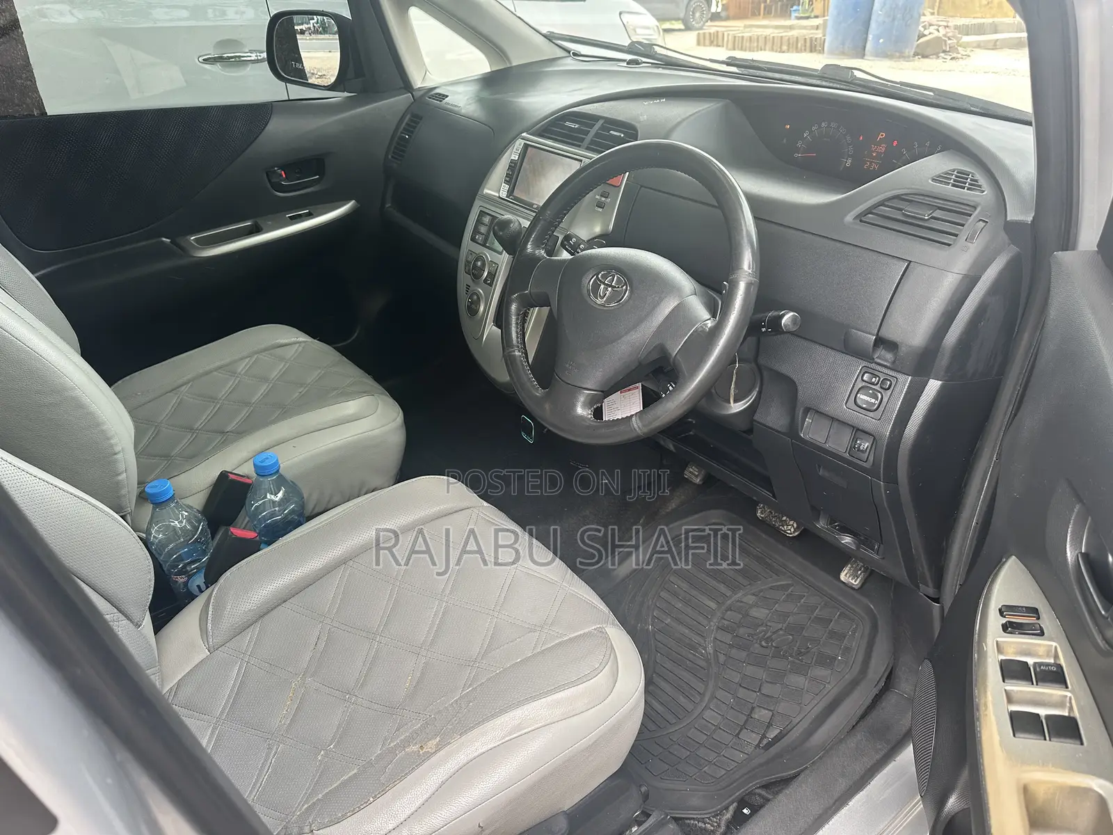 Toyota Ractis 1.5 FWD 2007 Silver