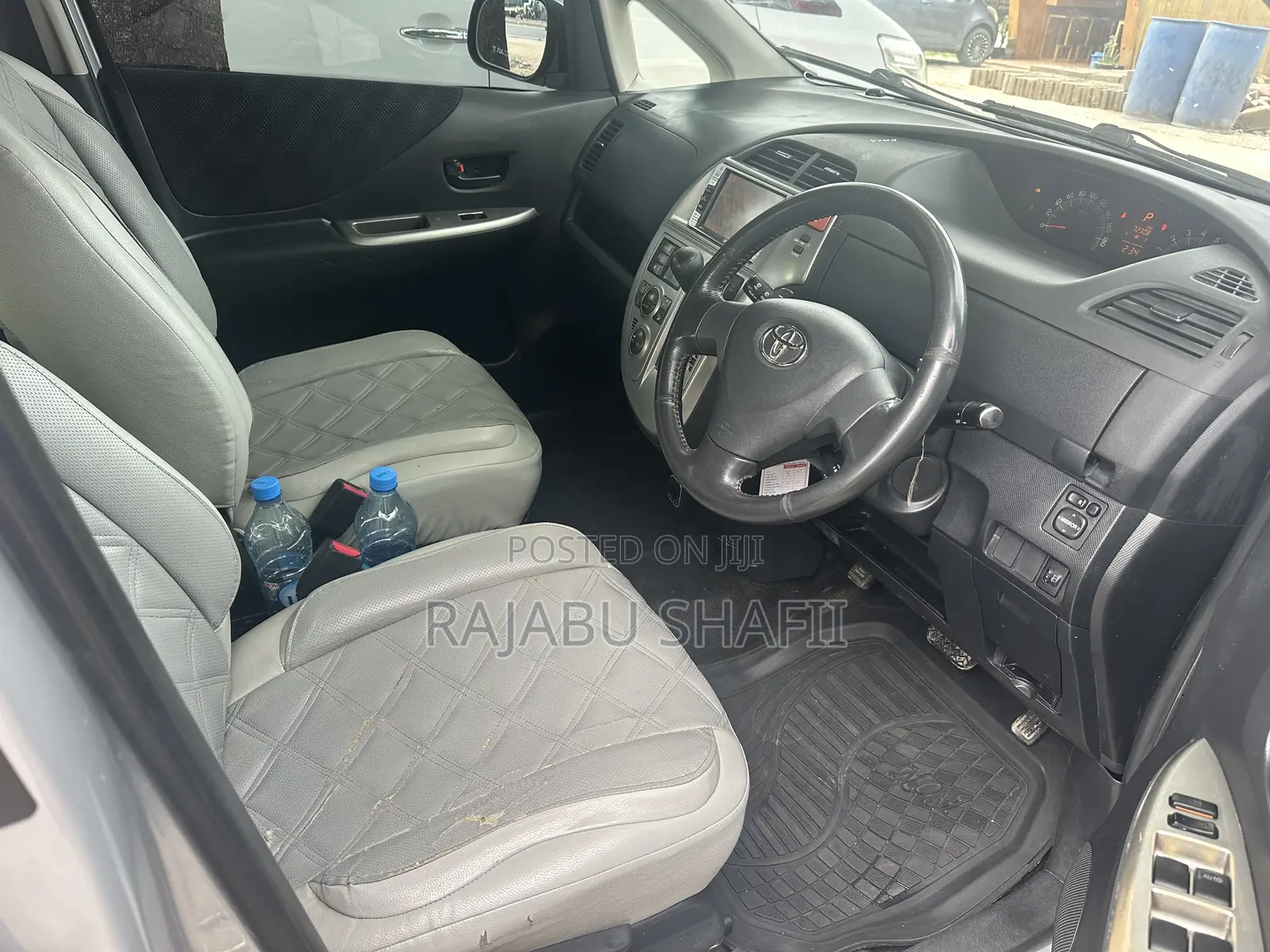 Toyota Ractis 1.5 FWD 2007 Silver