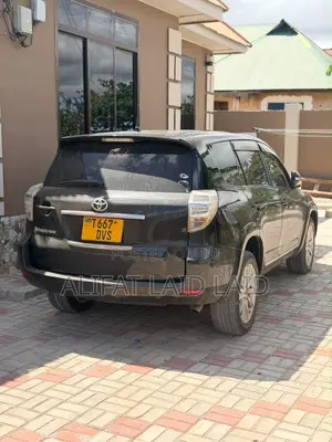 Toyota Vanguard 2011 Black