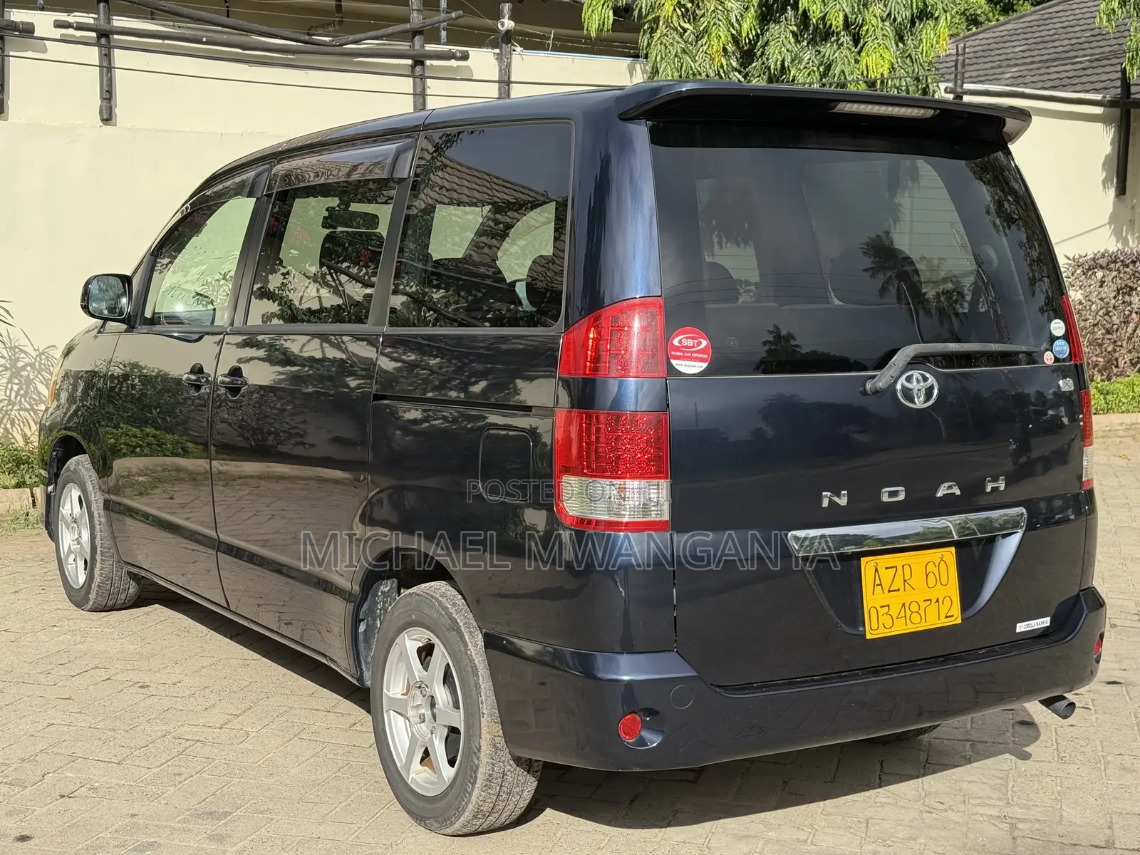 Toyota Noah 2004 Black