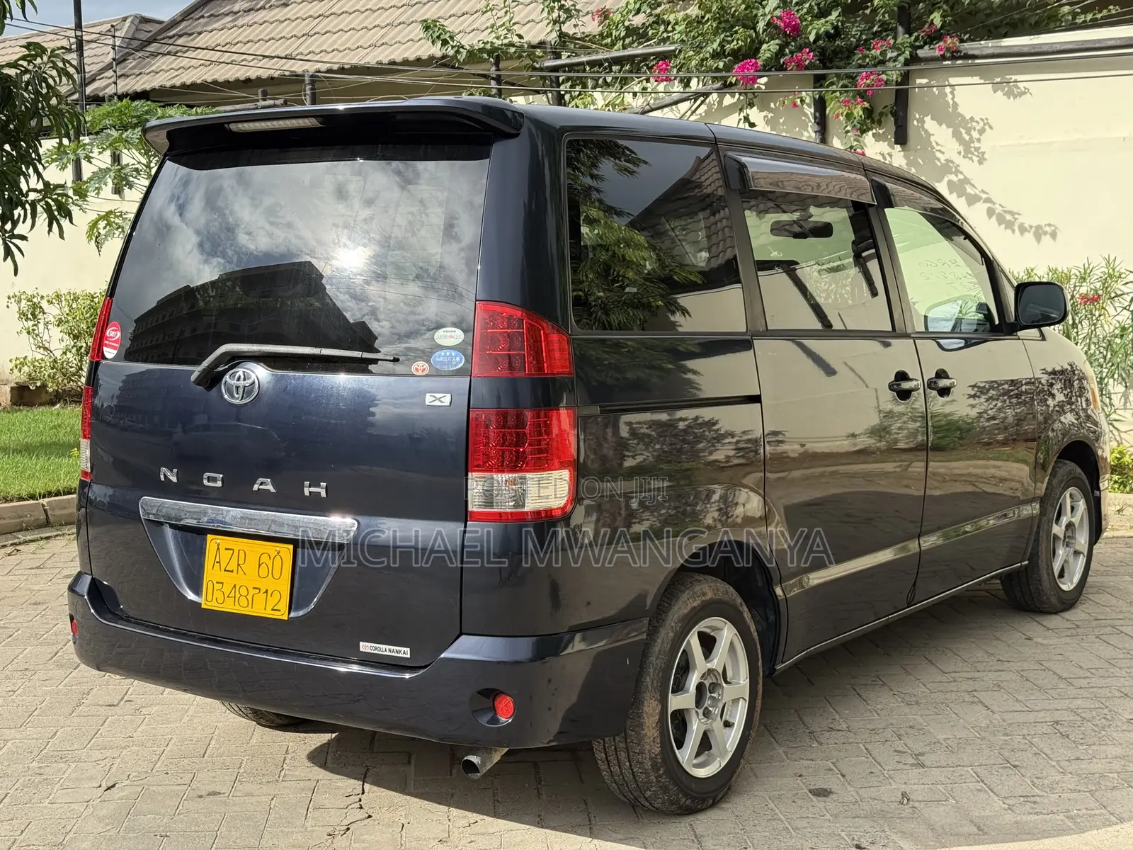 Toyota Noah 2004 Black