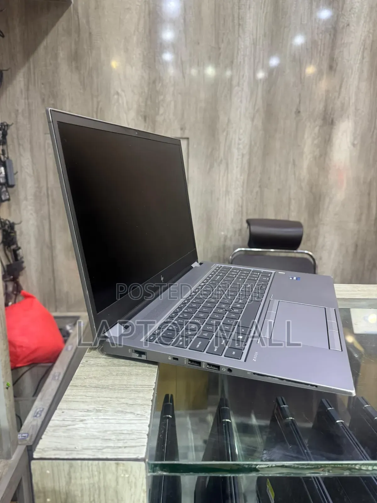 Laptop HP ZBook Fury 15 G8 32GB Intel Xeon HDD+SSD 512GB