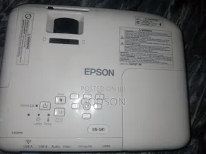 Epson LCD Projector H842b