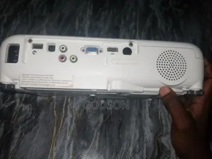 Epson LCD Projector H842b