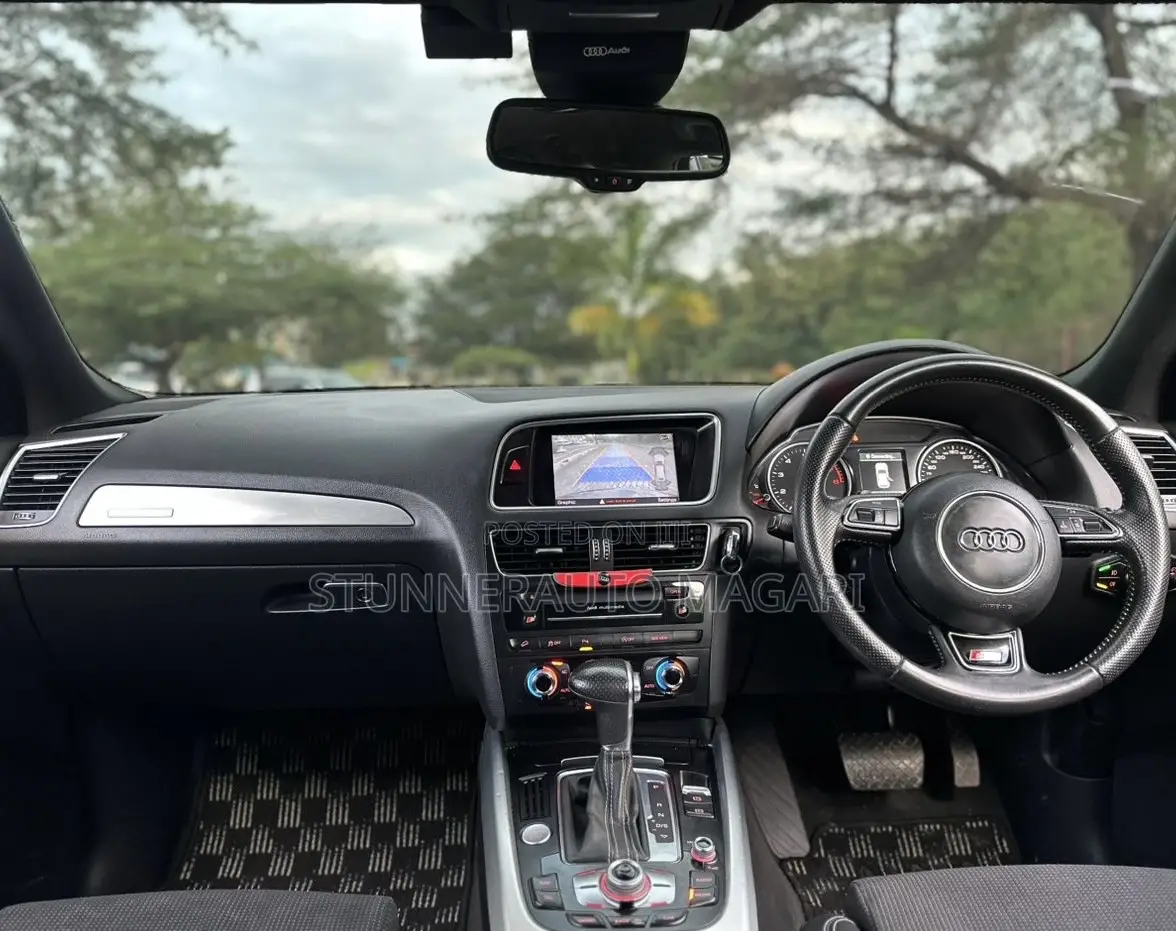 Audi Q5 2012 Black