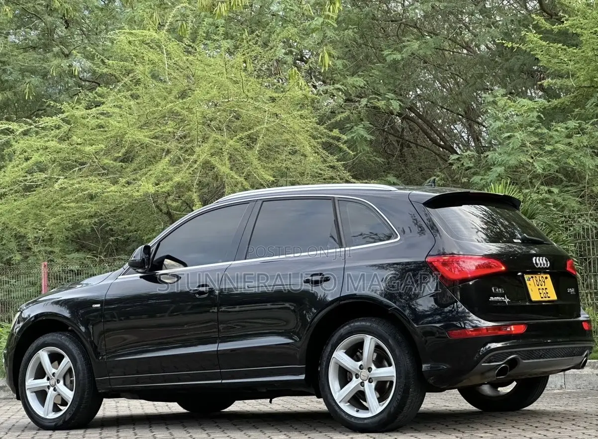 Audi Q5 2012 Black