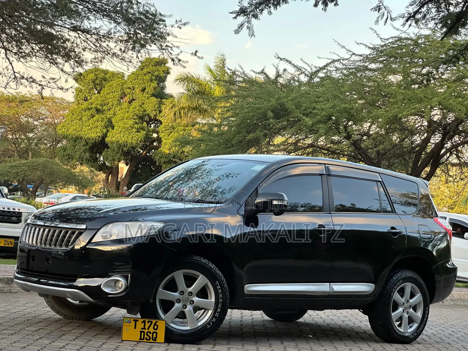 Toyota Vanguard 2010 Black