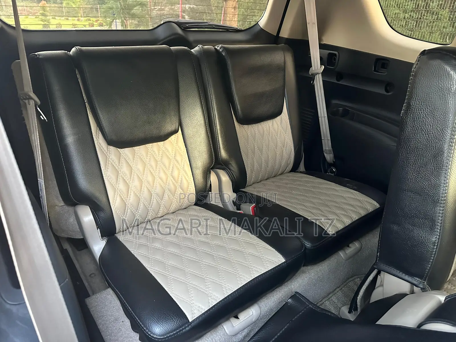 Toyota Vanguard 2010 Black