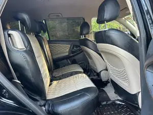 Toyota Vanguard 2010 Black