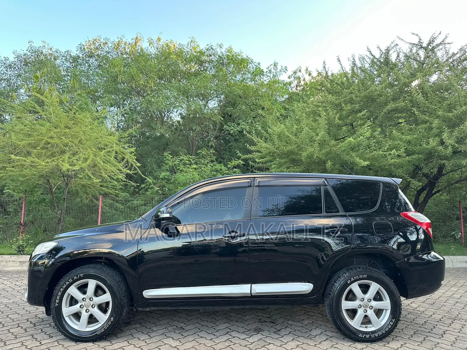 Toyota Vanguard 2010 Black