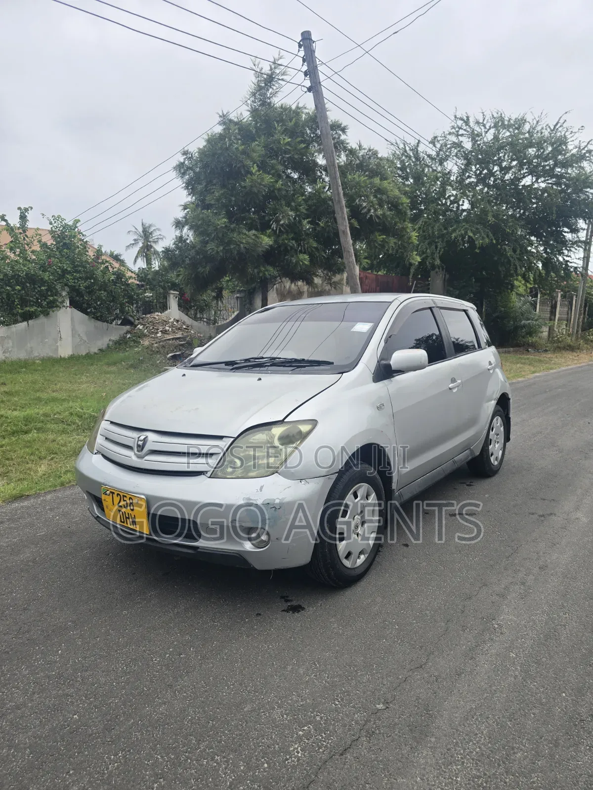 Toyota IST 2005 Silver