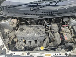 Toyota IST 2005 Silver