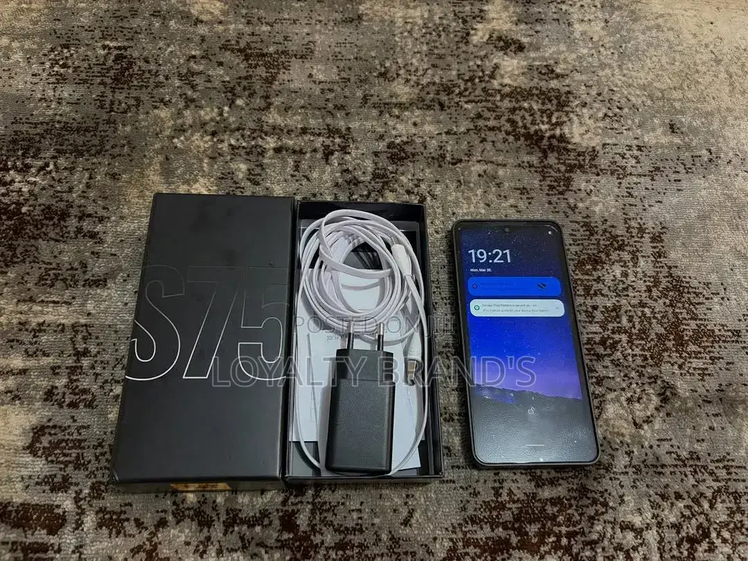 New Cat S75 128 GB Black