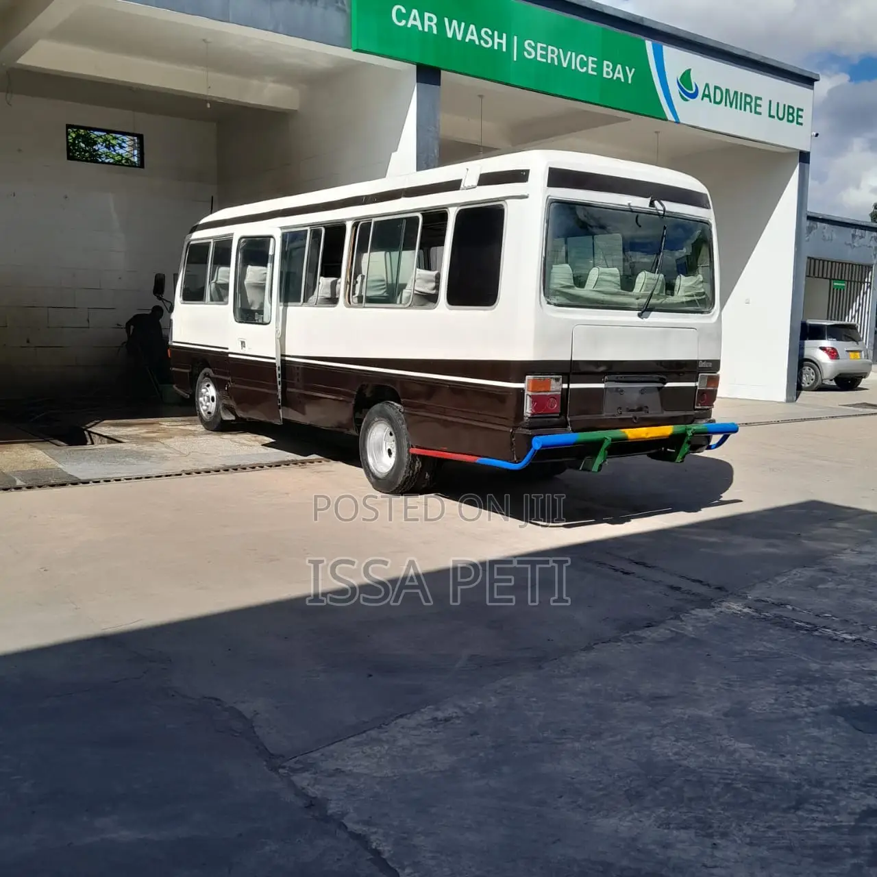 Toyota Coaster 1991 Red