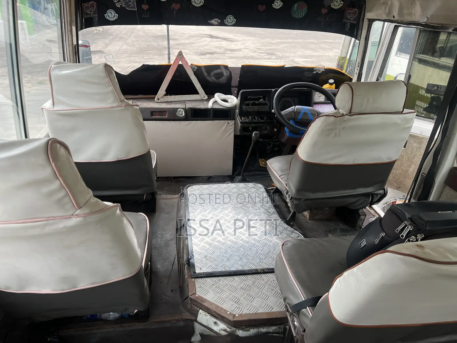 Toyota Coaster 1991 Red