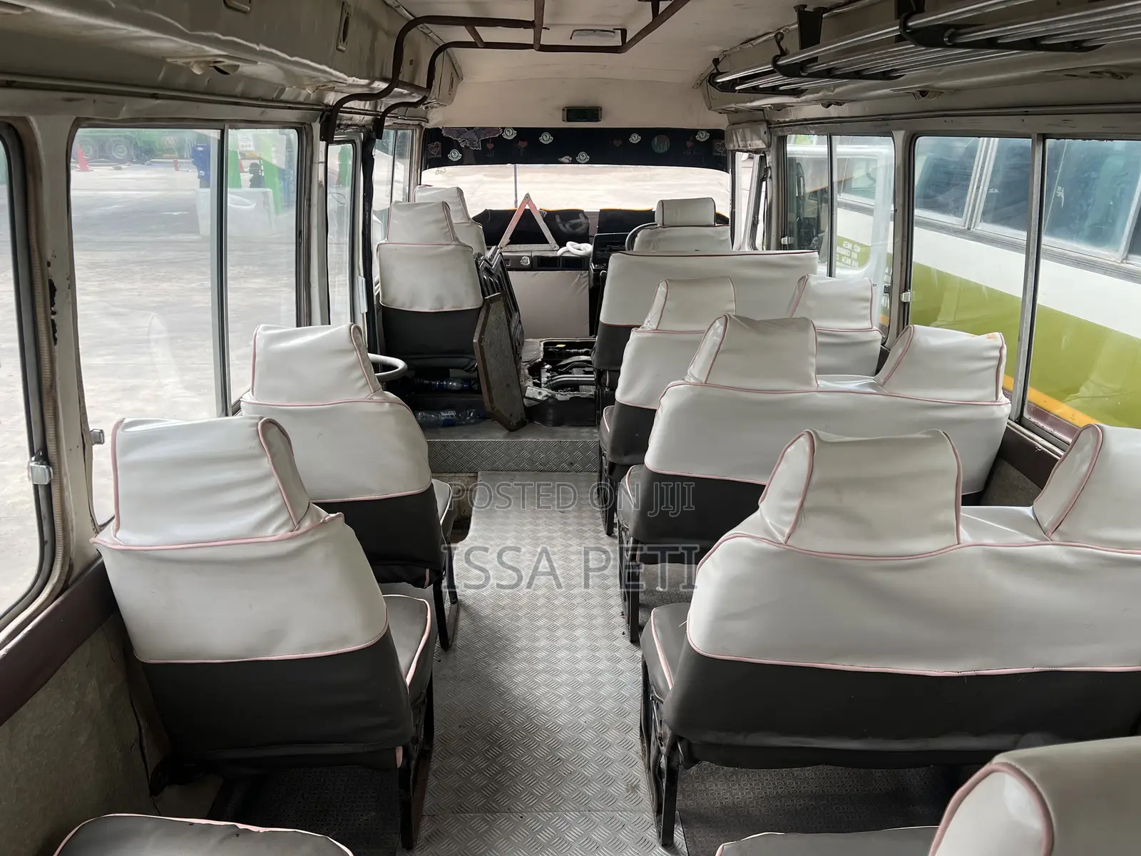 Toyota Coaster 1991 Red