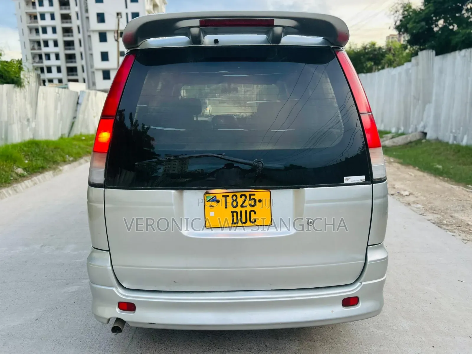 Toyota Noah 2003 Silver