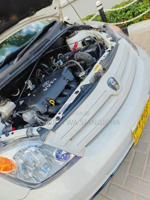 Toyota IST 2004