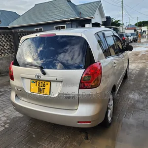 Toyota Corolla Spacio 2002 Silver