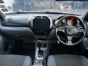 Toyota RAV4 2004 Silver