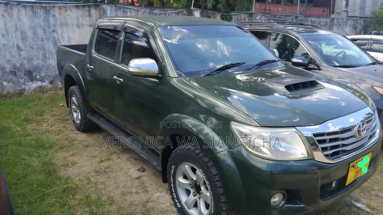Toyota Hilux 2014
