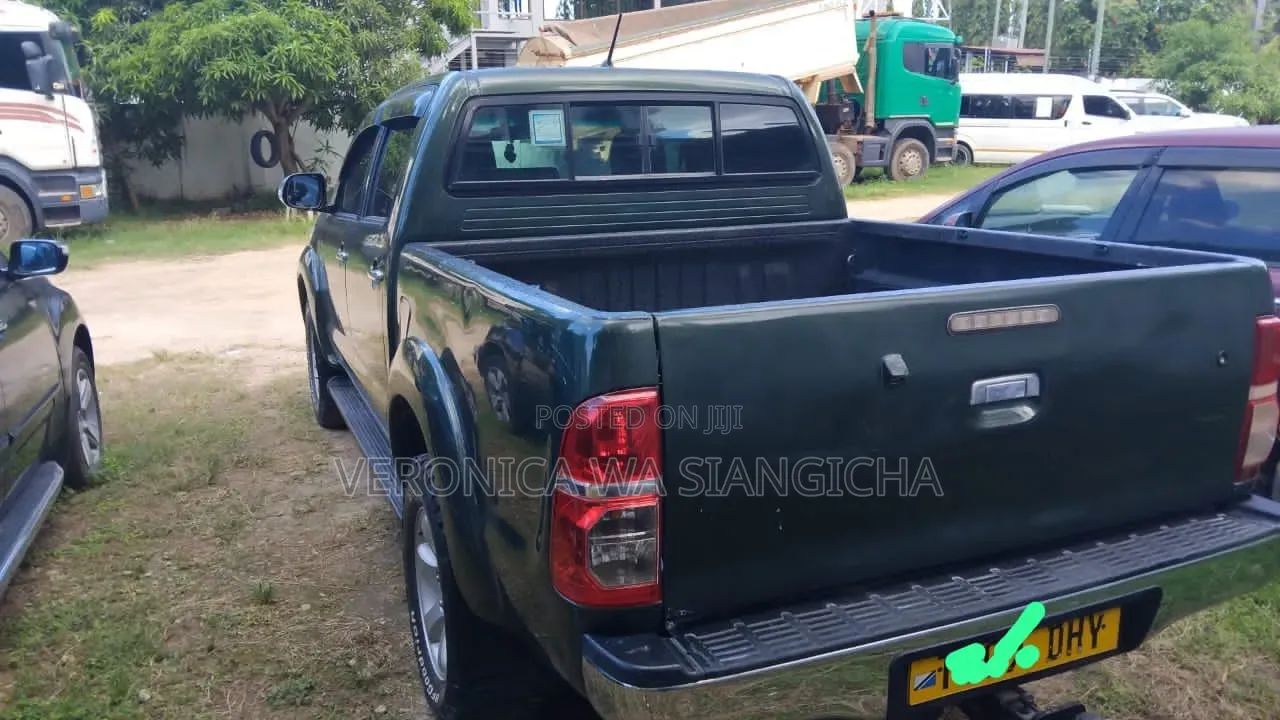 Toyota Hilux 2014