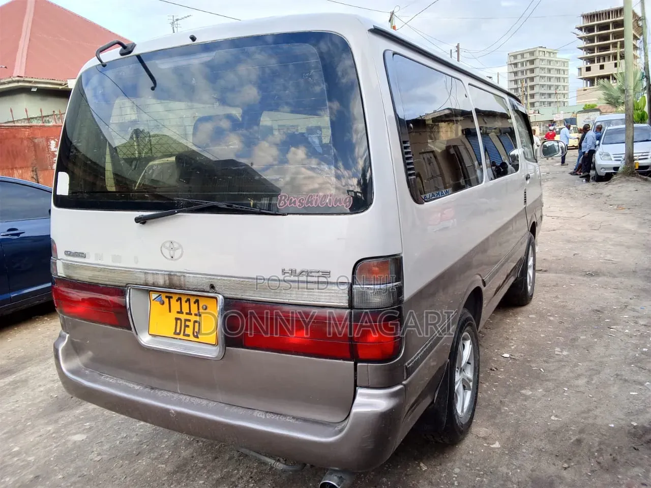 Toyota HiAce 2006 White