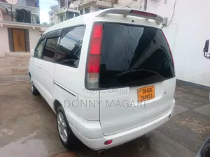Toyota Noah 2001 White