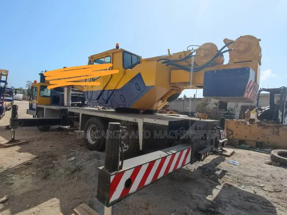 Mobile Crain 30 Tonnes