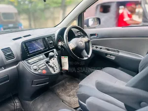 Toyota Wish 2005