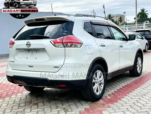 Nissan X-Trail 2.0 Petrol AWD 2013 White
